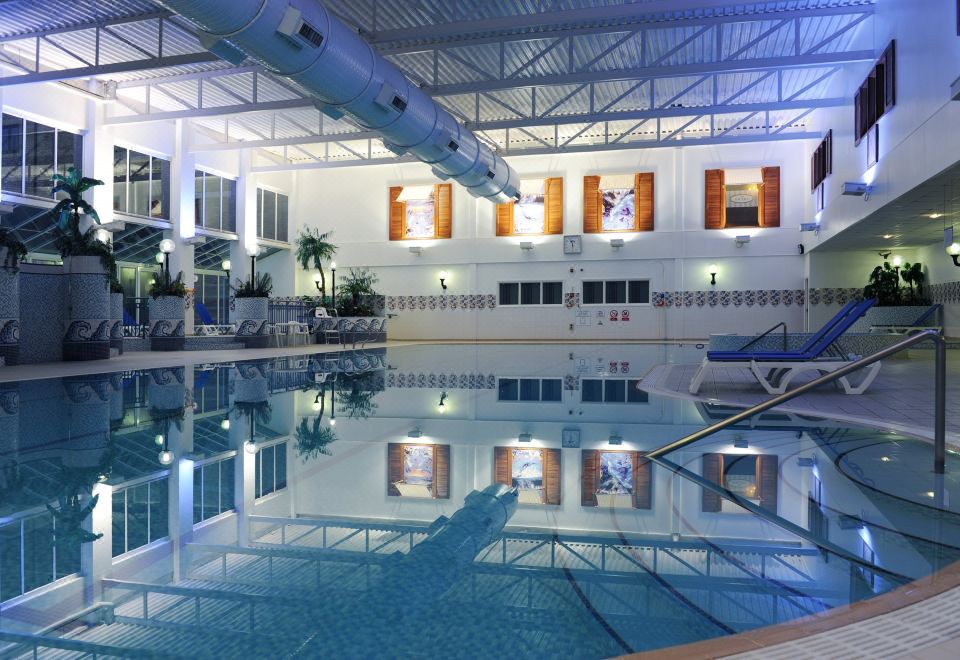 3. 빌리지 호텔 버..