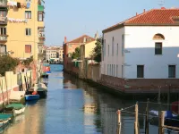 Hotel Giudecca Venezia Hotels near Malamocco