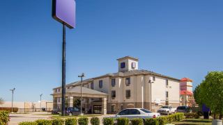 clarion-inn-and-suites-weatherford