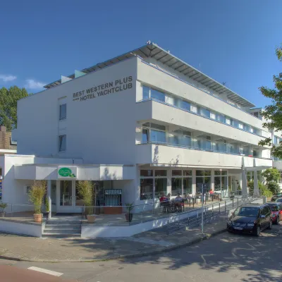 Hotel Yachtclub Hotels in de buurt van SEA LIFE Timmendorfer beach