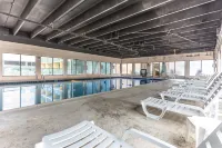Ocean Crest Inn and Suites - Bãi biển