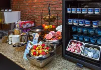 Jasper Inn & Suites by Innhotels - breakfast