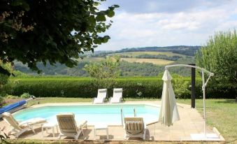 Villa Elegante a Mur de Barrez Avec Piscine Privee