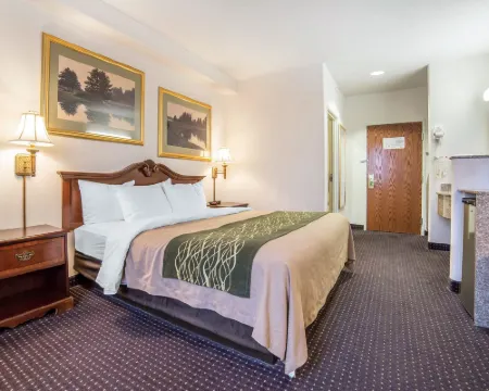 Comfort Inn and Suites Hotels in Riverton