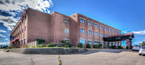 Chateau Roberval Hotels in Roberval