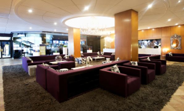 Sandman Signature Edmonton Downtown Hotel