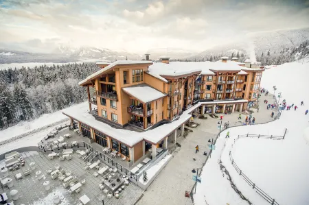 Sutton Place Hotel Revelstoke Mountain Resort Отели рядом с достопримечательностью «Ревелсток»
