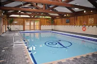 Tigh-Na-Mara Seaside Spa Resort - piscina