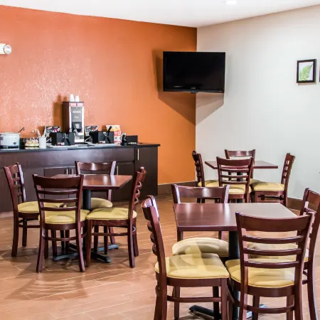 Sleep Inn & Suites Oklahoma City North Oklahoma City Oklahoma Отели рядом с достопримечательностью «Ипподром «Ремингтон Парк»»