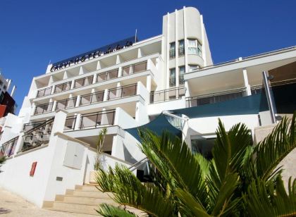 Carvi Beach Hotel