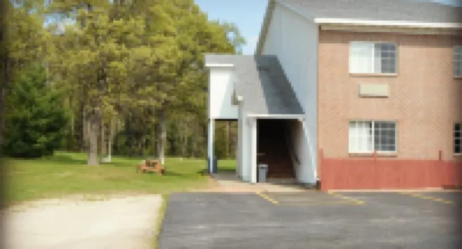 Adams Inn and Suites Hotel a 