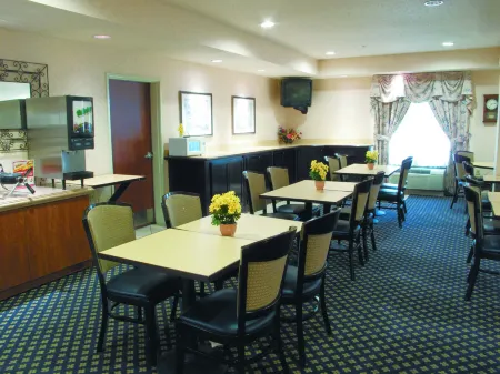 La Quinta Inn & Suites by Wyndham Milwaukee SW New Berlin