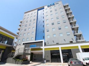 One La Paz Hotel