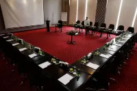 Warwick Al Jubail Hotel