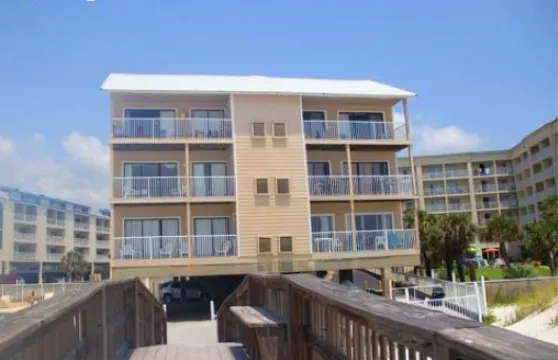 羅馬爾海灘 102 號 2 居共管公寓 - 雷艾温