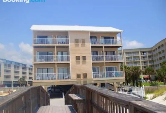 羅馬爾海灘 102 號 2 居共管公寓 - 雷艾温