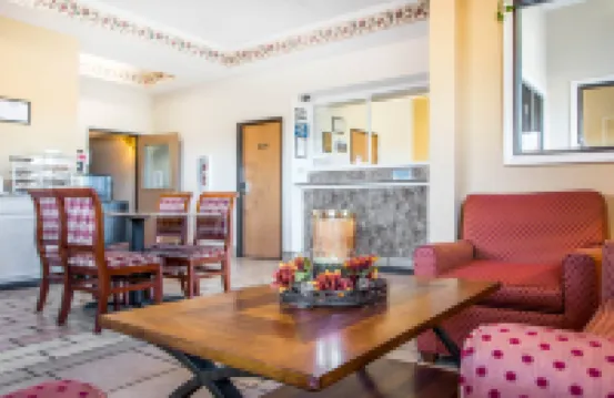 Red Lion Inn & Suites Caseyville