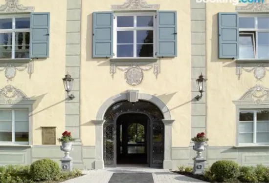 紐查克伯格城堡酒店