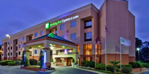 Holiday Inn Express & Suites Lawrenceville Hôtels à : Lawrenceville