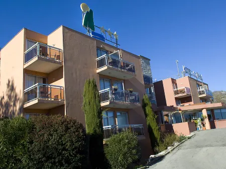 Hôtel du Baou Отели в г. Сен-Мартен-дю-Вар