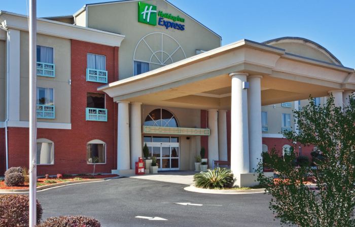 Holiday Inn Express & Suites THOMASVILLE by IHG