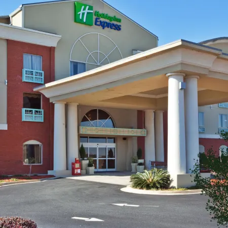 Holiday Inn Express & Suites THOMASVILLE by IHG