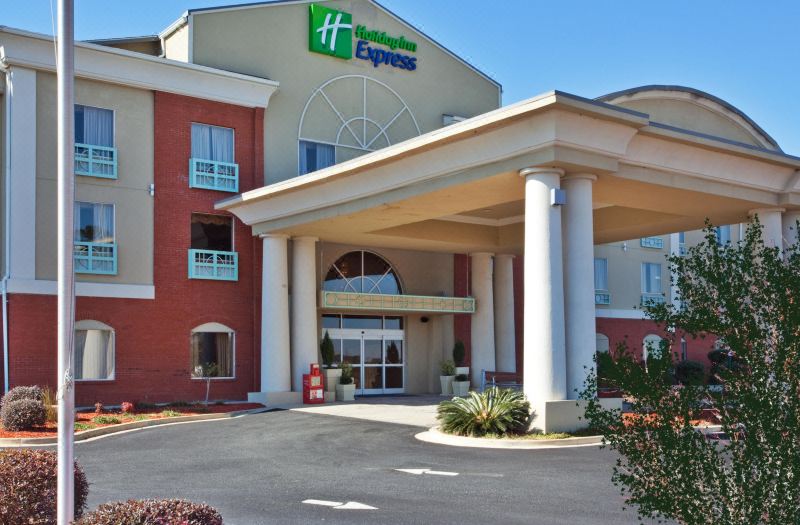 Holiday Inn Express & Suites Thomasville by IHG