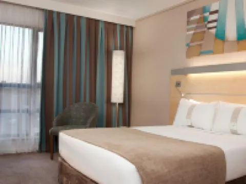 ホリデイ イン エクスプレス サントン ウッドミード by IHG ミッドラントのホテル