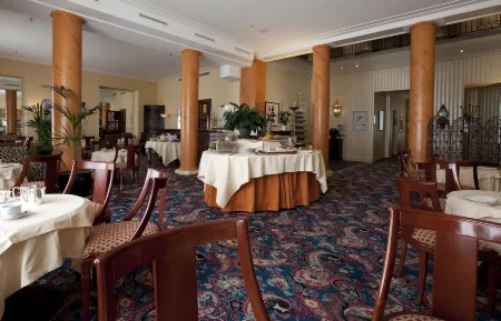 Hotel Victoria Отели в г. Пюли