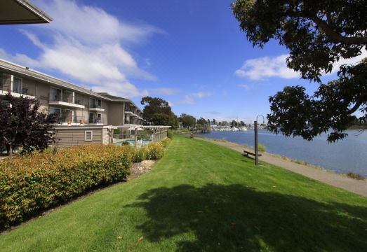 이그제큐티브 인 로비