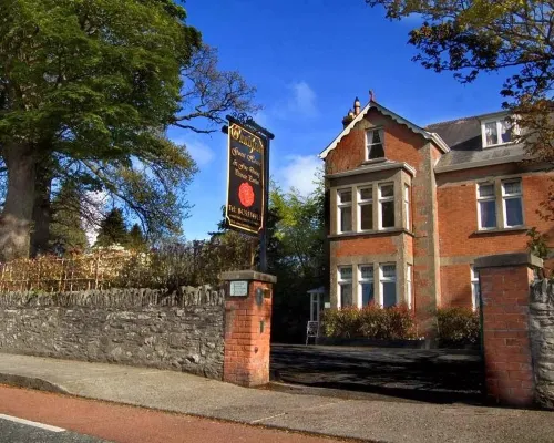 Innisfree House Hotels in Dundalk