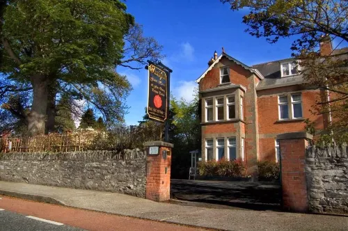 Innisfree House Hotels in Карлингфорд