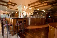 Four Seasons Hotel, Carlingford - bar