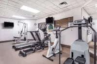 La Quinta Inn & Suites by Wyndham Columbus North - Gym