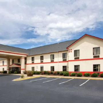 Days Inn by Wyndham Greenville South/Mauldin Отели в г. Молдин