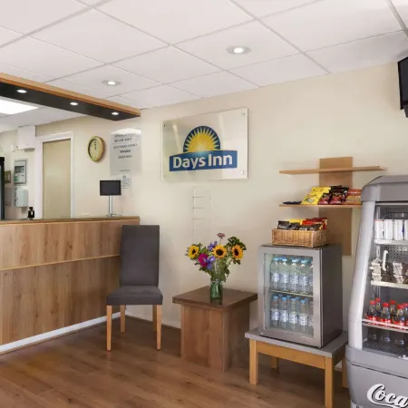 Days Inn by Wyndham Warwick South M40