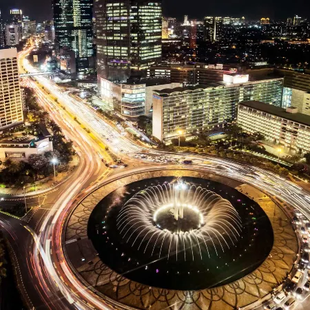 Novotel Jakarta Gajah Mada Отели рядом с достопримечательностью «Музей Маритайм»
