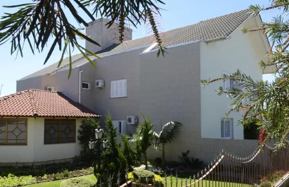 弗洛輪匝招待所