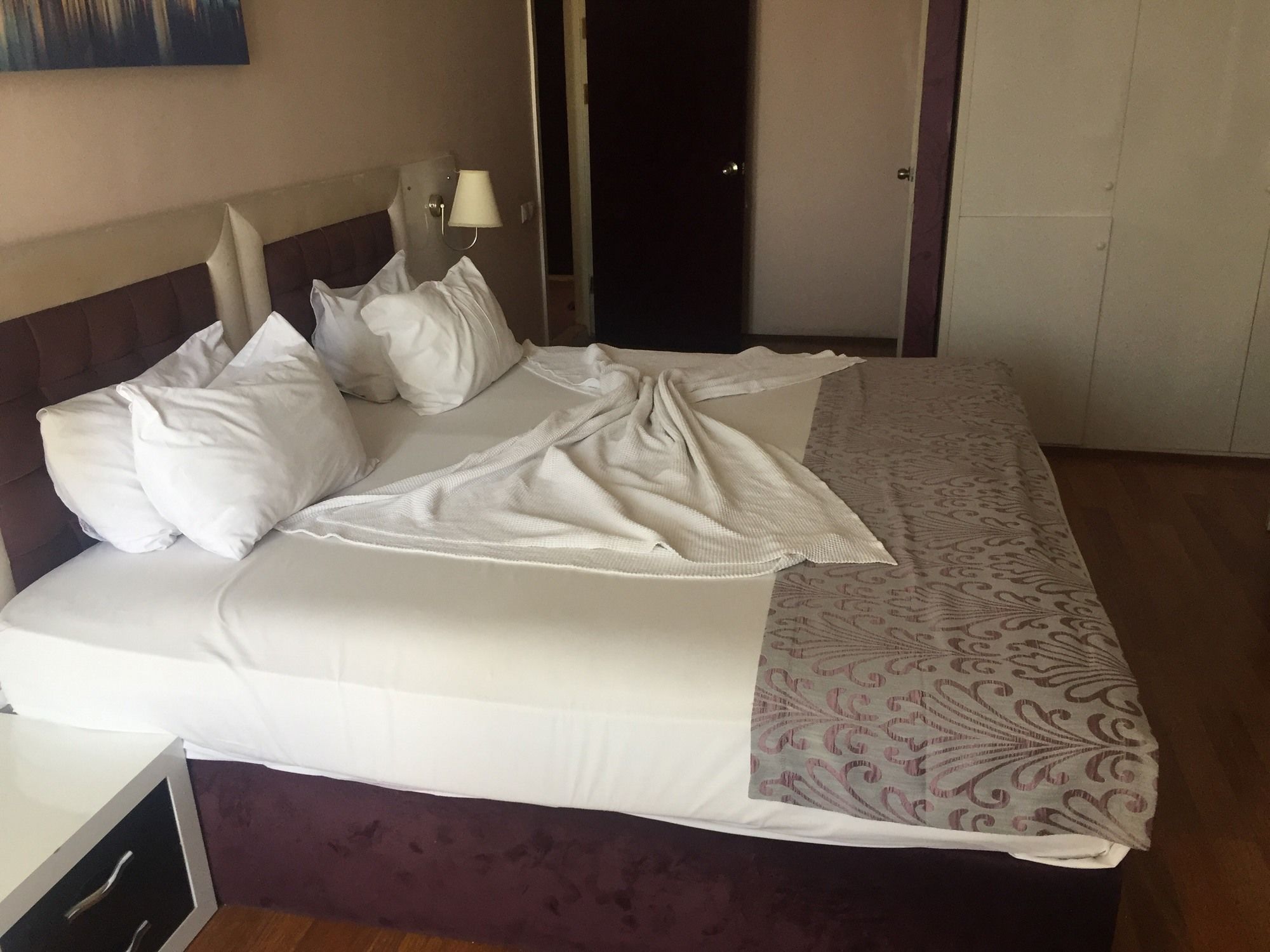 Srf Hotel