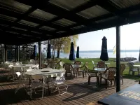 Beach Harbor Resort فنادق في ستورجون باي