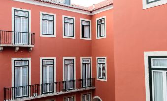Dear Lisbon - Gallery House