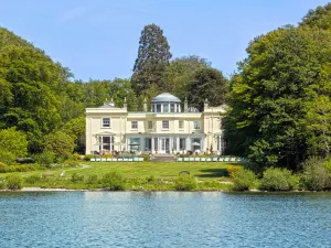 Storrs Hall Hotel