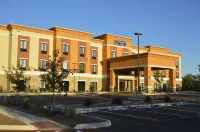 Best Western Plus Elmendorf Hotel Các khách sạn ở San Antonio