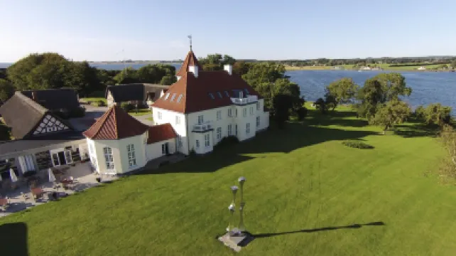 Gl. Avernæs Sinatur Hotel & Konference Hôtels à : 