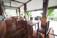 Chomna Resort Hotels in Amphoe Phu Phiang