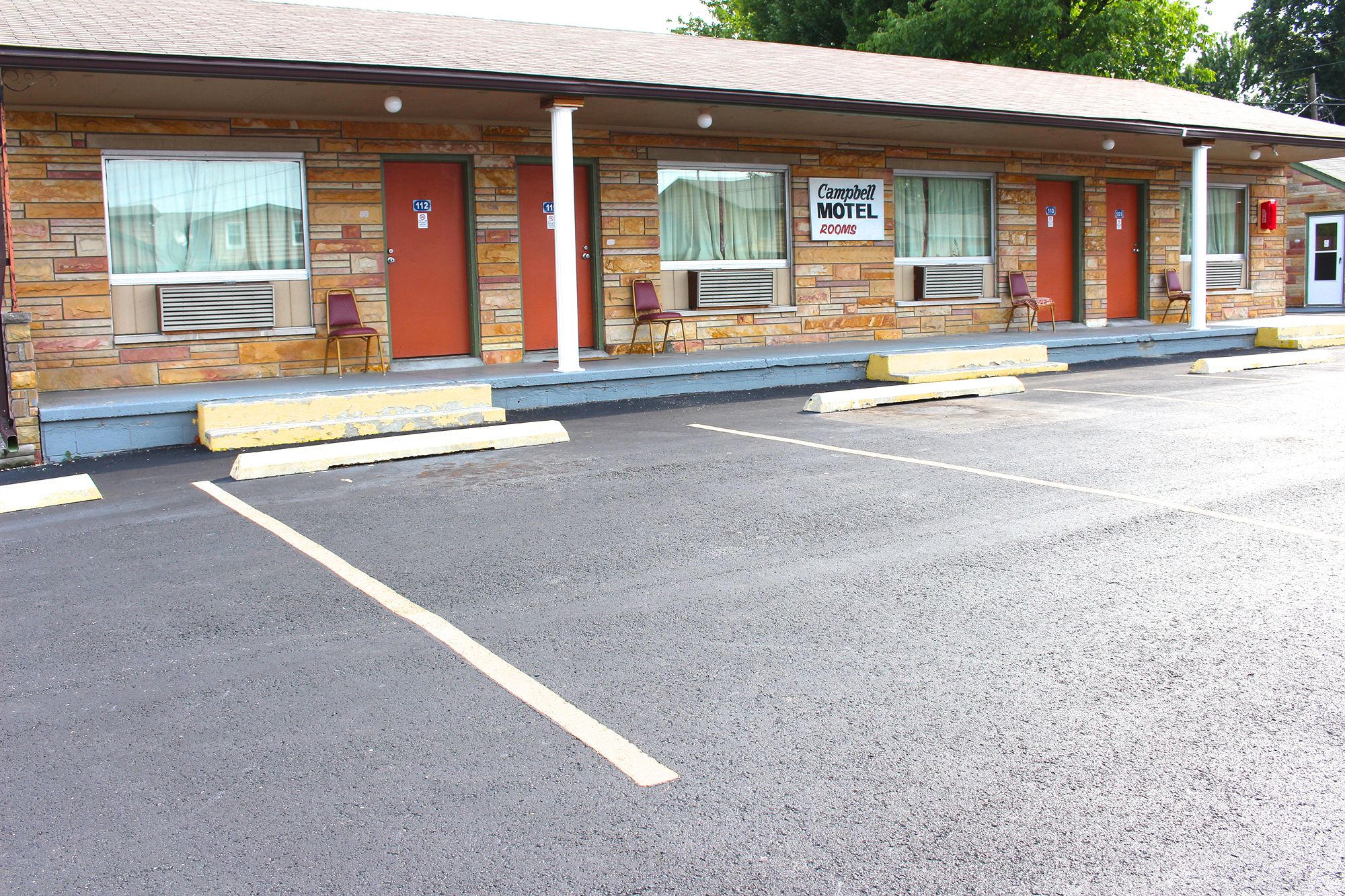 Campbell's Motel Scottsburg