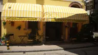 Ayfada Cafe&Pansiyon Hôtels à : Fevzipasa-vehbibey Mahallesi