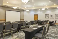 DoubleTree by Hilton Hotel Rochester Hotels in Henrietta