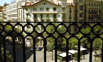 Gaudi Apartment 2