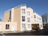 Broc House Suites Hotels near Carysfort Lodge